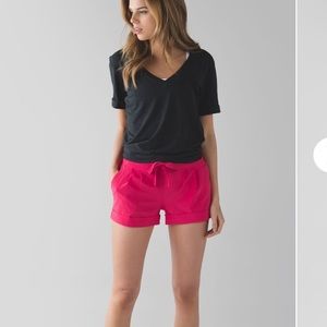 Lululemon Spring Break Away Short II Boom Juice 6